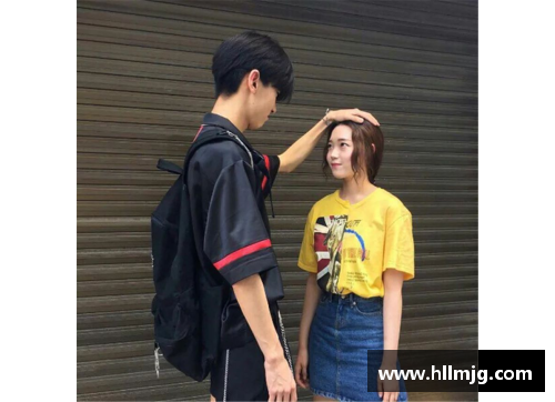 足球男星与女友甜蜜情侣头像展现爱意与激情的完美结合 - 副本
